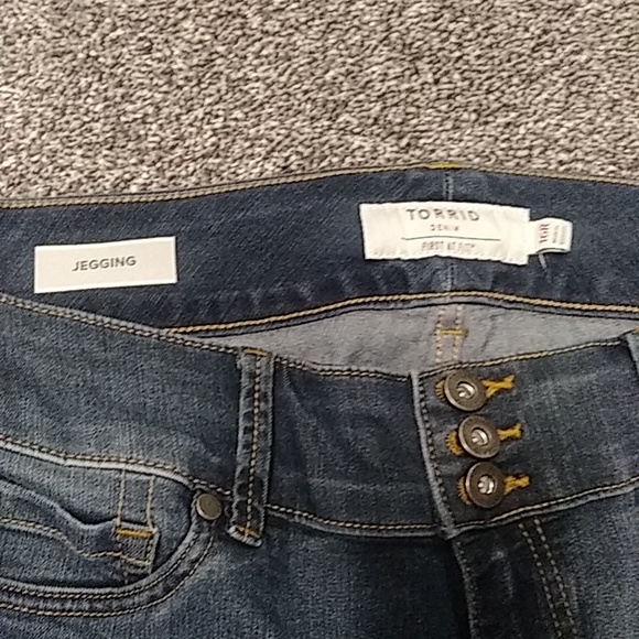 Torrid jeggings - Picture 3 of 3